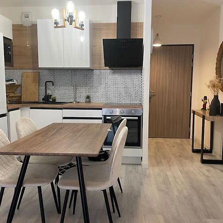 Appartement 24H Du Mans Ле-Ман Екстер'єр фото