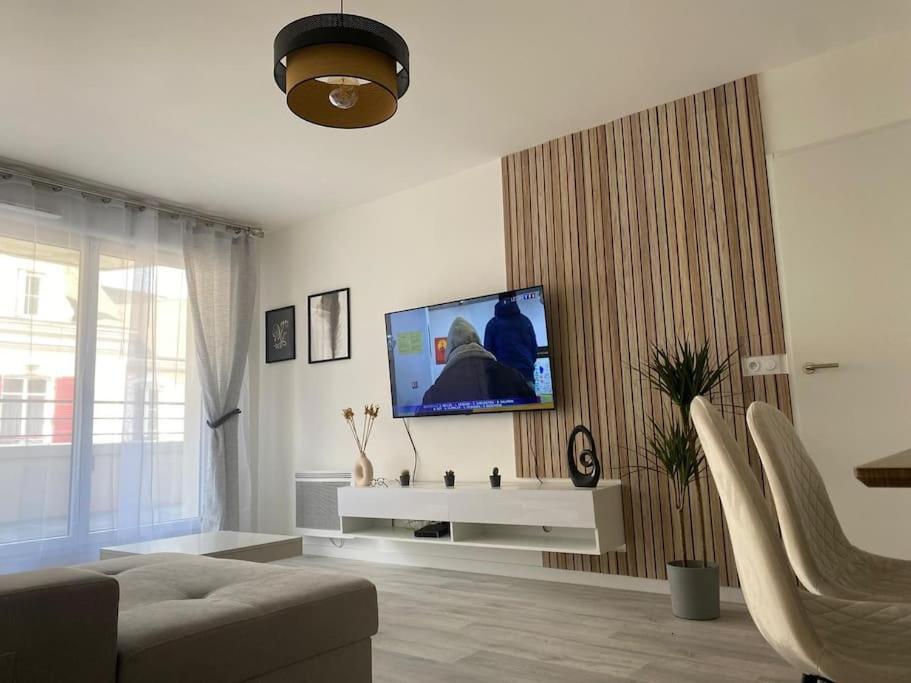 Appartement 24H Du Mans Ле-Ман Екстер'єр фото
